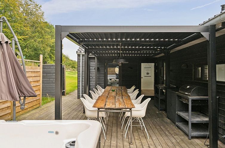 Vakantiehuis "Gunborg" - 400m from the sea