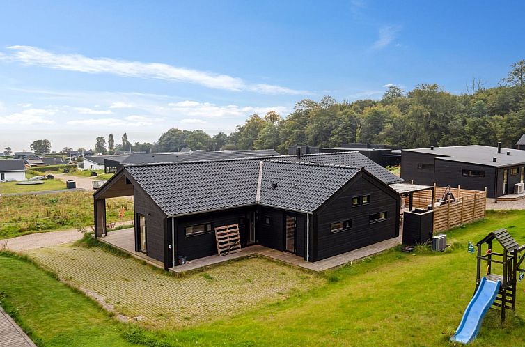 Vakantiehuis "Gunborg" - 400m from the sea