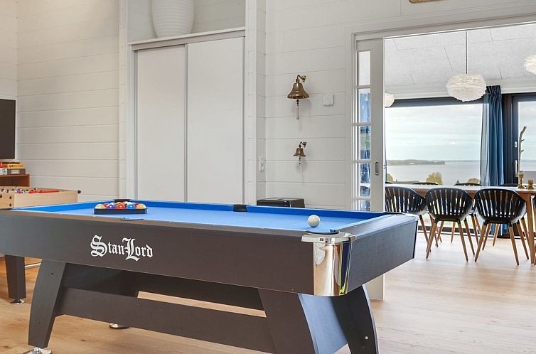 Vakantiehuis "Gunborg" - 400m from the sea