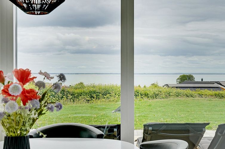 Vakantiehuis "Constantin" - 500m from the sea