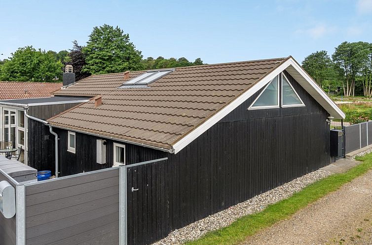 Vakantiehuis "Kei" - 75m from the sea