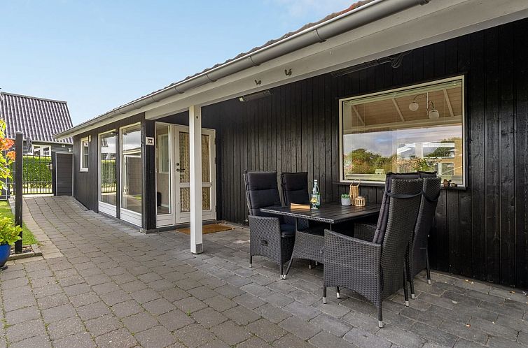 Vakantiehuis "Kei" - 75m from the sea