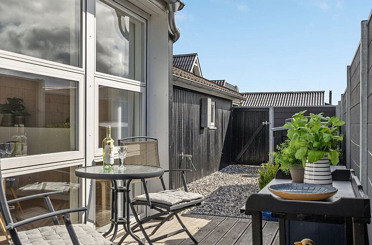 Vakantiehuis "Kei" - 75m from the sea