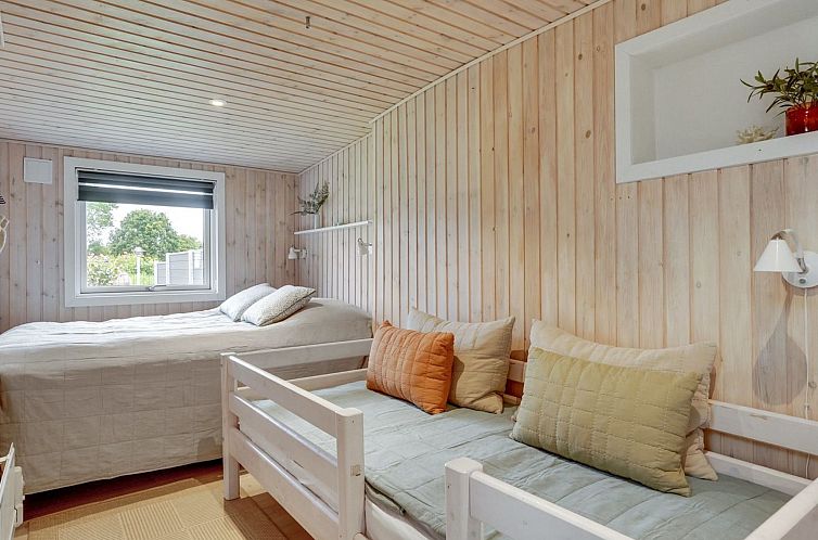 Vakantiehuis "Kei" - 75m from the sea