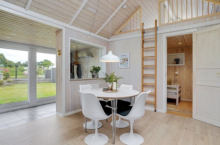 Vakantiehuis "Kei" - 75m from the sea