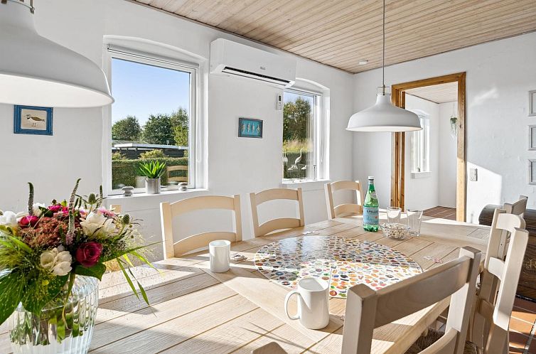 Vakantiehuis "Cajsa" - 200m from the sea