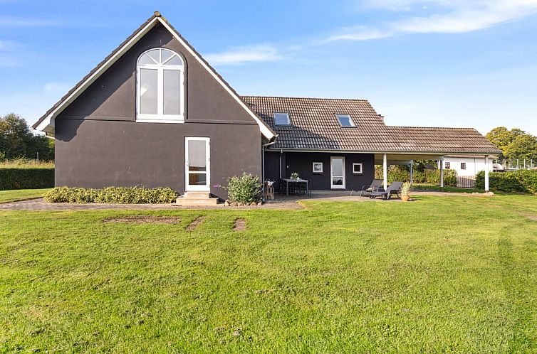 Vakantiehuis "Cajsa" - 200m from the sea