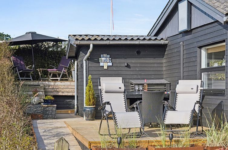 Vakantiehuis "Dagh" - 100m from the sea