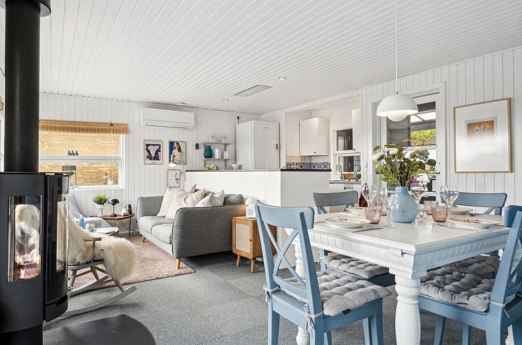 Vakantiehuis "Dagh" - 100m from the sea