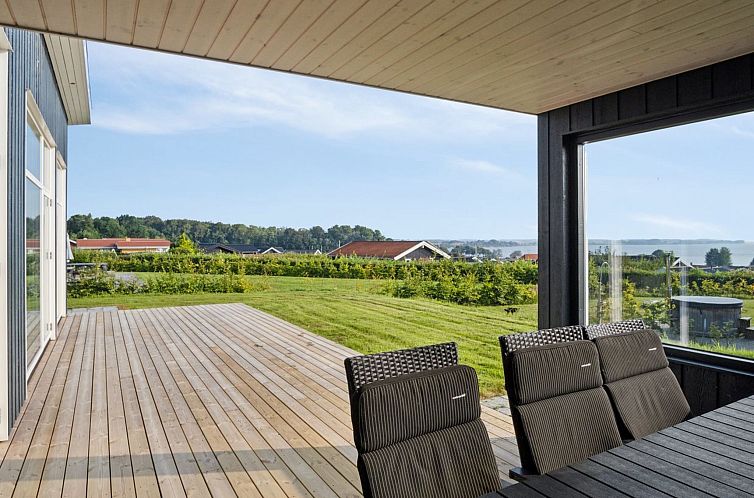 Vakantiehuis "Alka" - 500m from the sea
