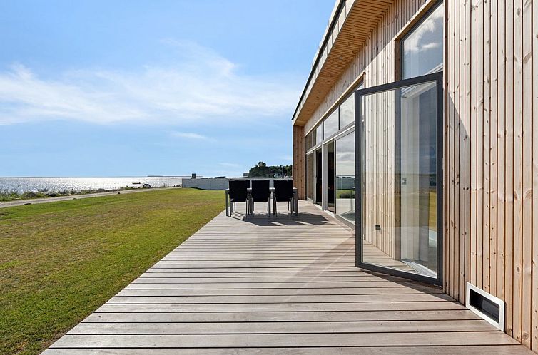 Vakantiehuis "Eljas" - 10m from the sea