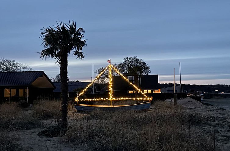 Vakantiehuis "Eino" - 30m from the sea