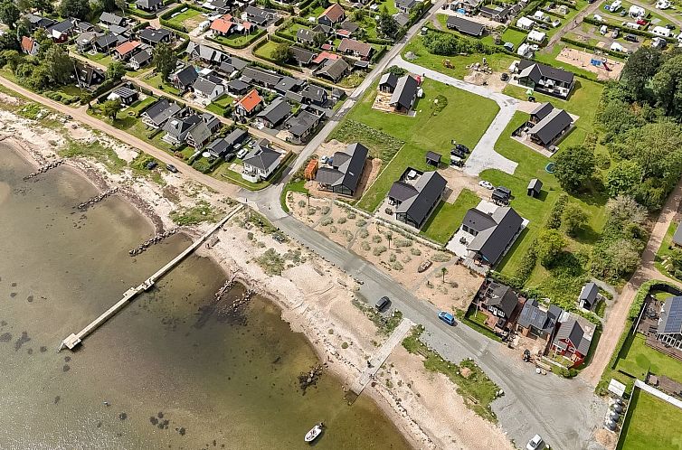 Vakantiehuis "Eino" - 30m from the sea