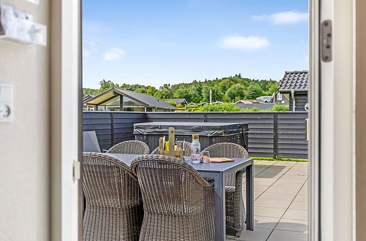 Vakantiehuis "Eino" - 30m from the sea