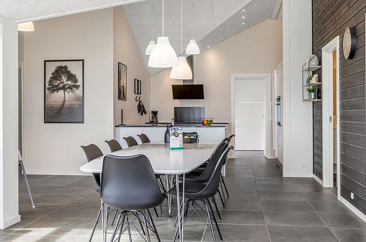 Vakantiehuis "Eino" - 30m from the sea