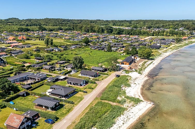 Vakantiehuis "Amma" - 15m from the sea