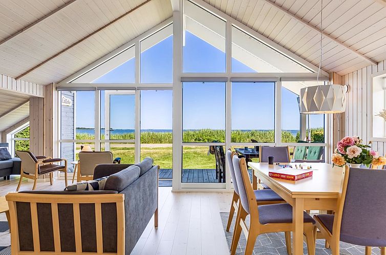 Vakantiehuis "Amma" - 15m from the sea