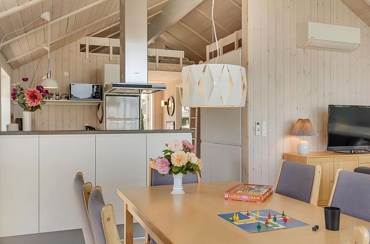 Vakantiehuis "Amma" - 15m from the sea