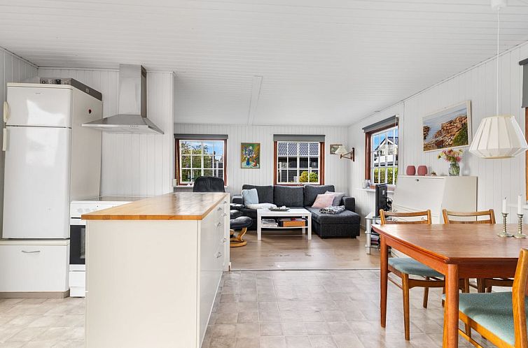 Vakantiehuis "Neea" - 40m from the sea