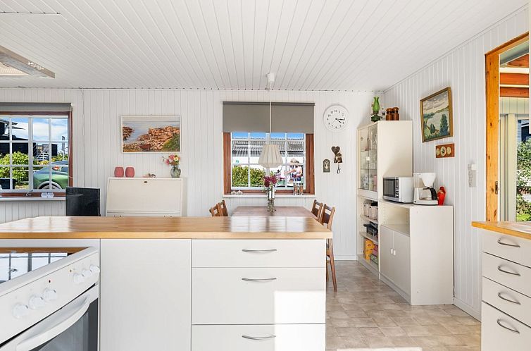 Vakantiehuis "Neea" - 40m from the sea