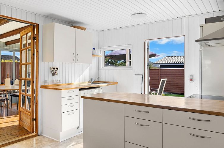 Vakantiehuis "Neea" - 40m from the sea