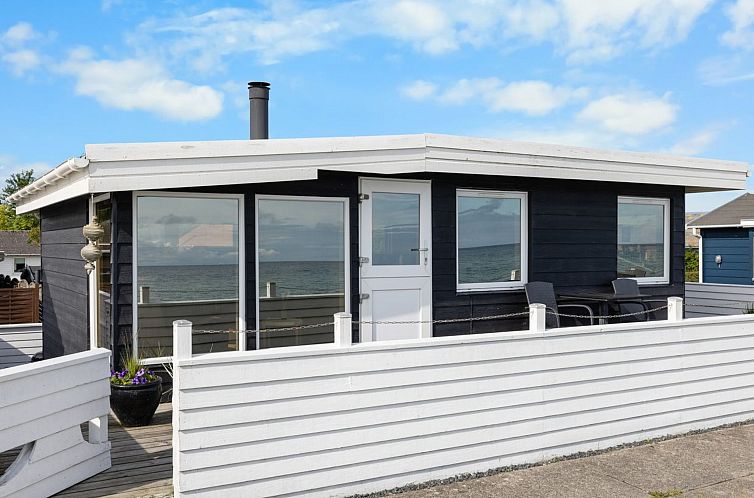 Vakantiehuis "Hwitserk" - 5m from the sea