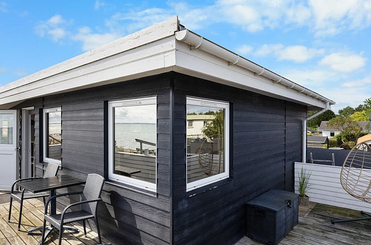 Vakantiehuis "Hwitserk" - 5m from the sea