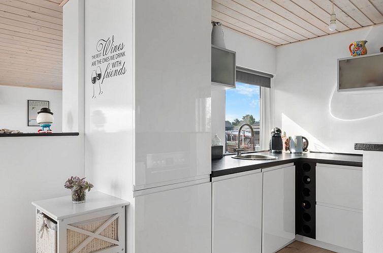 Vakantiehuis "Hwitserk" - 5m from the sea