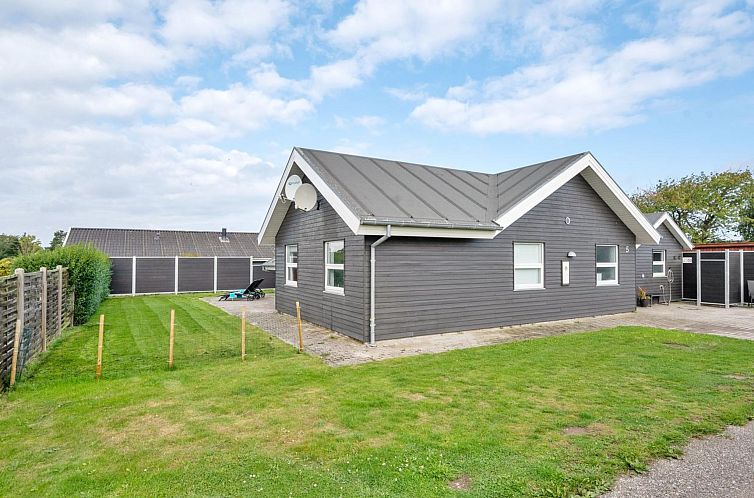 Vakantiehuis "Thomas" - 120m from the sea