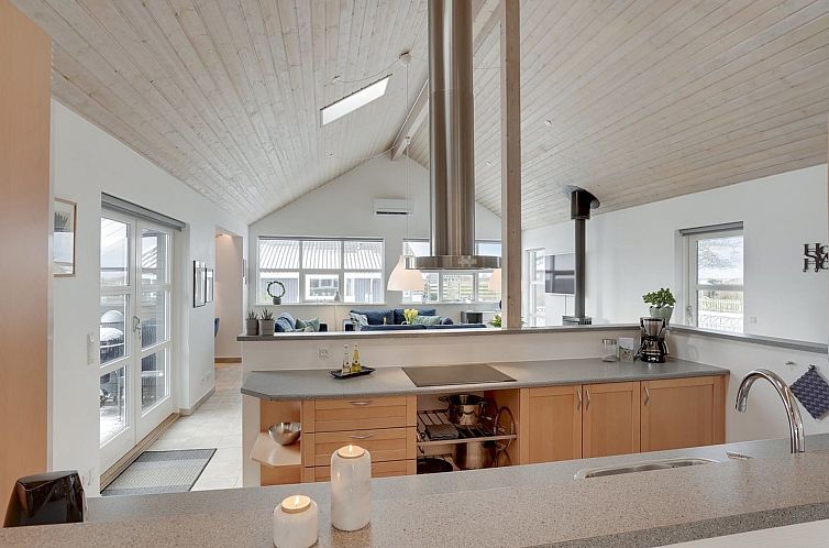 Vakantiehuis "Thomas" - 120m from the sea