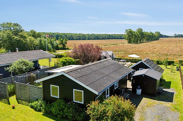 Vakantiehuis "Ainikki" - 200m from the sea