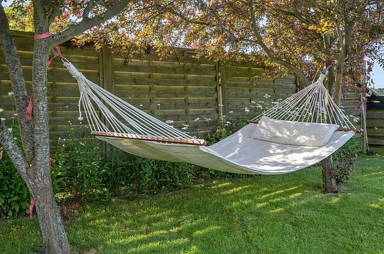 Vakantiehuis "Ainikki" - 200m from the sea