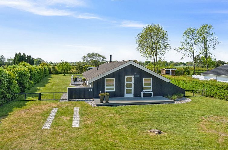 Vakantiehuis "Nilsa" - 400m from the sea