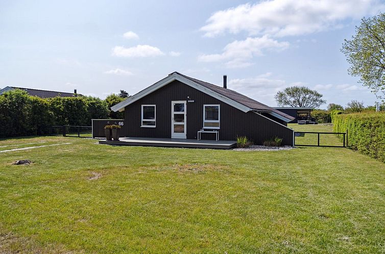 Vakantiehuis "Nilsa" - 400m from the sea