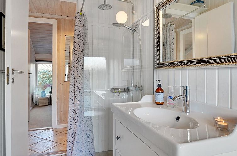 Vakantiehuis "Nilsa" - 400m from the sea