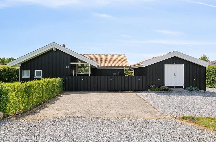 Vakantiehuis "Dyrken" - 200m from the sea