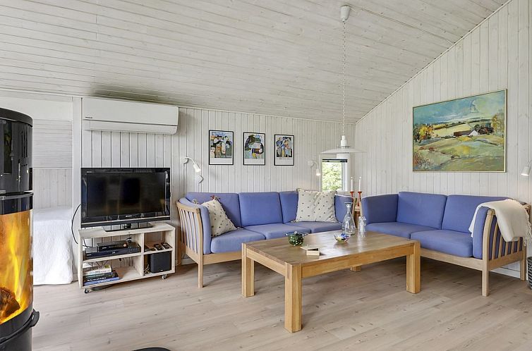 Vakantiehuis "Lenya" - 60m from the sea