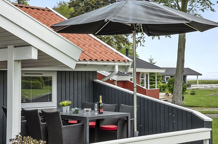 Vakantiehuis "Lenya" - 60m from the sea