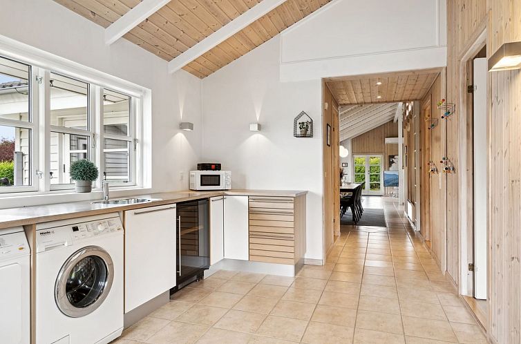 Vakantiehuis "Andon" - 320m from the sea