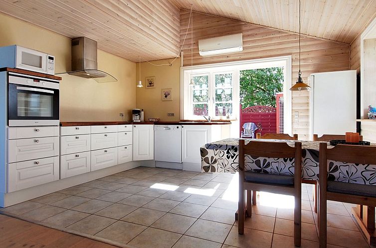 Vakantiehuis "Neea" - 40m from the sea