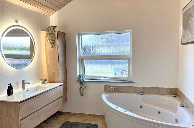 Vakantiehuis "Thorwith" - 150m from the sea