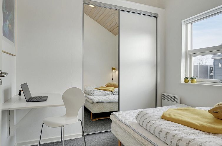 Vakantiehuis "Thorwith" - 150m from the sea