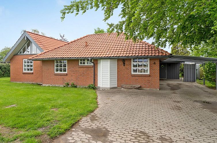 Vakantiehuis "Guthmund" - 400m from the sea