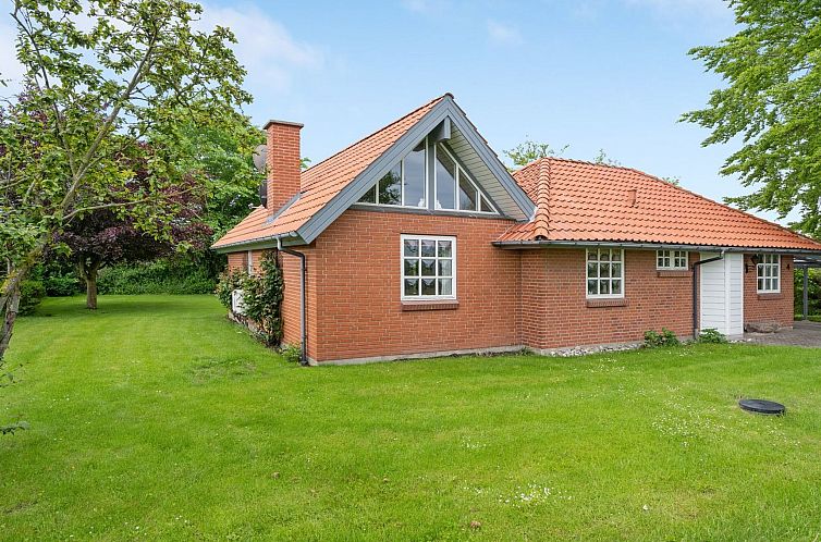 Vakantiehuis "Guthmund" - 400m from the sea