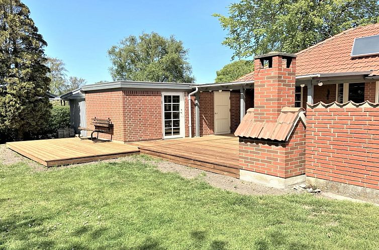 Vakantiehuis "Guthmund" - 400m from the sea