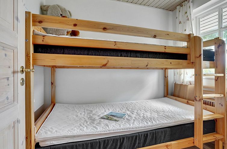 Vakantiehuis "Guthmund" - 400m from the sea
