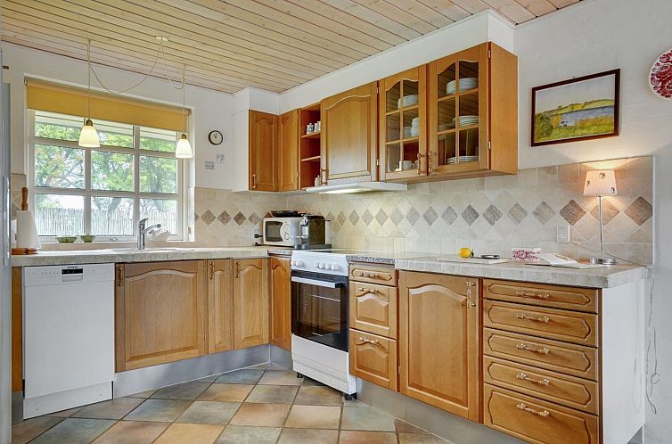 Vakantiehuis "Guthmund" - 400m from the sea