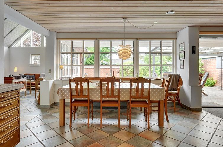 Vakantiehuis "Guthmund" - 400m from the sea