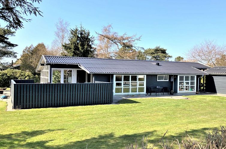 Vakantiehuis "Salme" - 100m from the sea