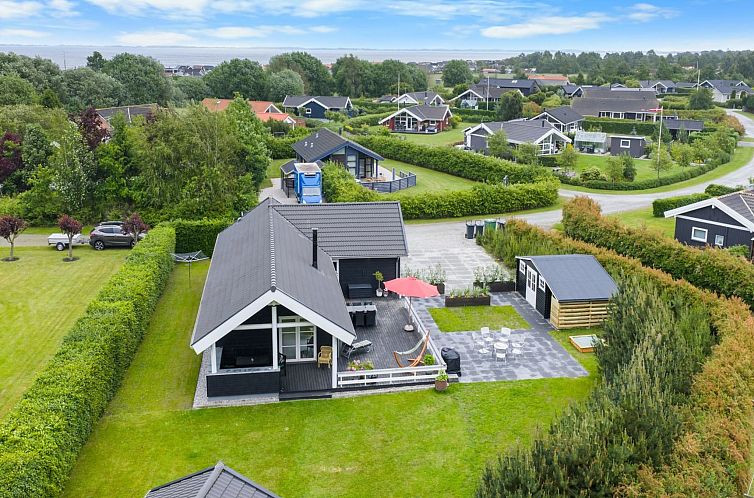 Vakantiehuis "Falki" - 320m from the sea